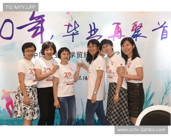 校友高尔夫球赛促跨代际交流,年轻校友与学长学姐同场竞技