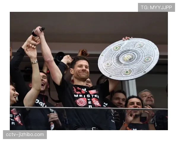 “从赛季不败到两轮丢5分：拜仁下半程开局创11年最差纪录”